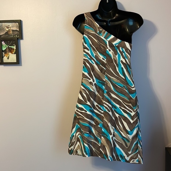 Trina Turk Silk Cotton Blend Zebra Stripe One Shoulder Shift Dress size 0 - Picture 8 of 13